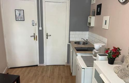 Parc-de-Montsouris Apartment | Studio Montsouris