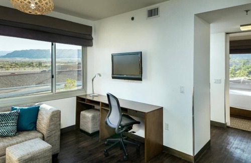 Las Vegas Apartment | Studio Near Gardens Park LAS