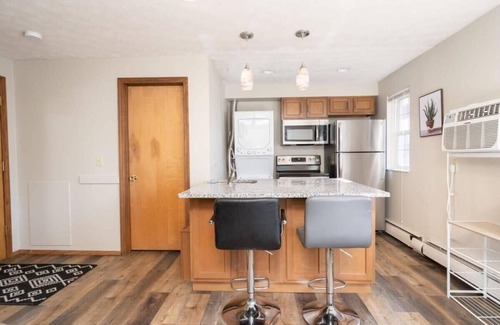 University District Apartment | Studio near OSU Summa