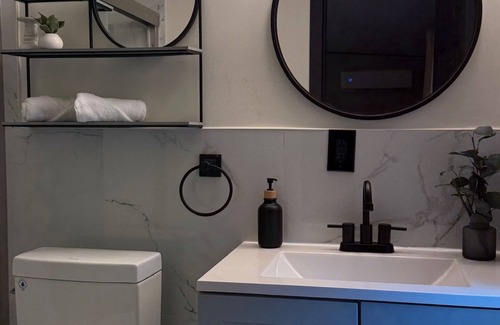 Miami Shores Apartment | Studio NERO in vibrant Miami