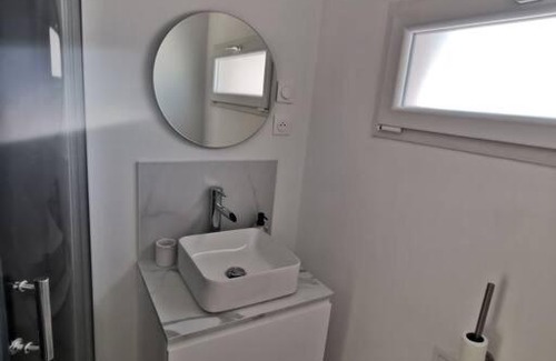 Gallargues-le-Montueux Apartment | Studio neuf proche Camargue