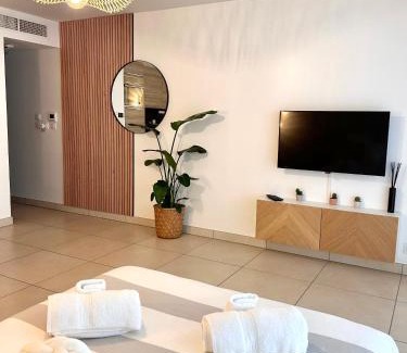 Les Salines Apartment | Studio NEUF - PORTES DE MONACO - Confort - Wifi - Clim