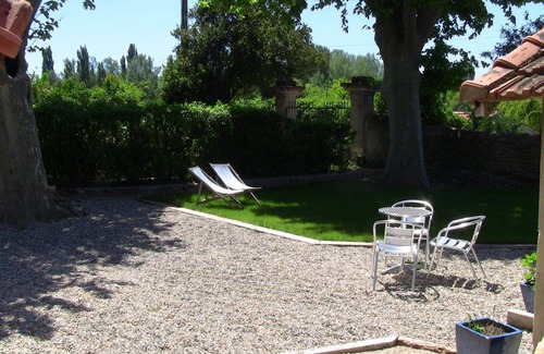 Orange Apartment | Studio new condition independent garden, Avignon festival