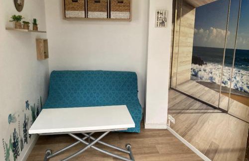 Cannes La Bocca Apartment | Studio of 18 m2 with terrace in Cannes La Bocca