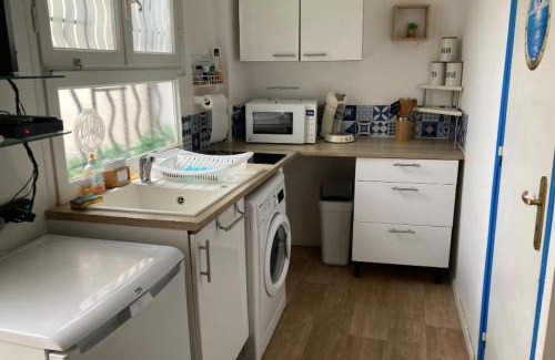 Cannes La Bocca Apartment | Studio of 18 m2 with terrace in Cannes La Bocca