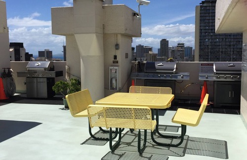 Waikiki Condo | Studio on 19th Floor. Diamond Head & Ocean Views