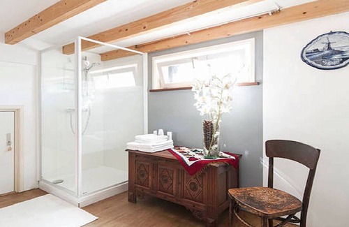 Municipality of Utrecht Boat Rental | Studio on a Houseboat+ Private Bathroom/Garden Terras in Old City Park