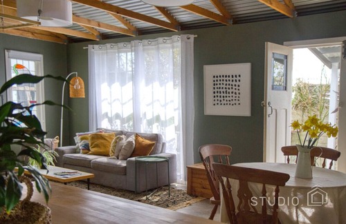 Daylesford Apartment | Studio on Bridport, Daylesford