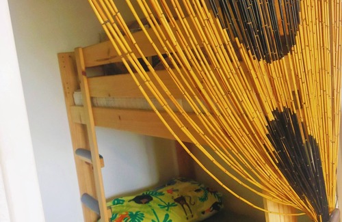 Marseille Apartment | Studio on Frioul Island: at the foot of a beach and the Morgiret calanque.