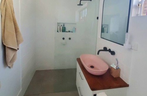 West Ballina Apartment | Studio On Howard - a perfect little space with a deck, walking distance to river