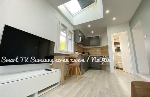 Bassens Apartment | Studio Ora - 22m² - climatisé avec balcon privatif