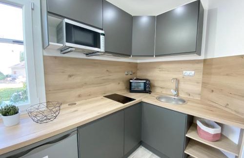 Bassens Apartment | Studio Ora - 22m² - climatisé avec balcon privatif