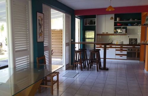 Sainte-Rose House | Studio ORCHIDÉE with terrace facing the pool