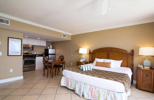 Panama City Beach Hotel | Studio/Panama City Beach - Oceanfront View with Kitchenette, Pools, and More!