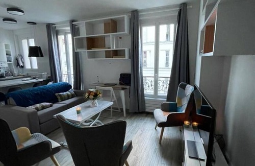 Quartier de la Chapelle Apartment | Studio Paris 18 eme Arrondissement
