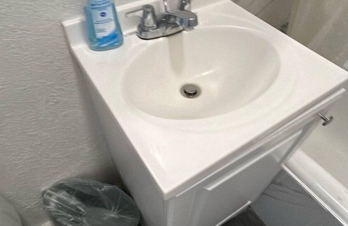 Westlake Apartment | Studio perfect for couples! Near DTLA!