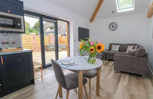 Chester Cottage | STUDIO, pet friendly, country holiday cottage in Christleton