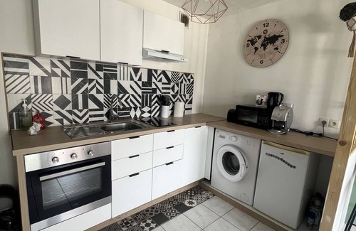 Brignoles Apartment | Studio pool ideal location