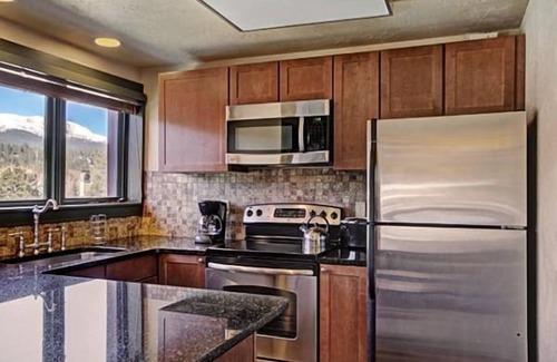 Peak 9 Apartment | Studio Premier Condo | Ski-in/Skit-out Access