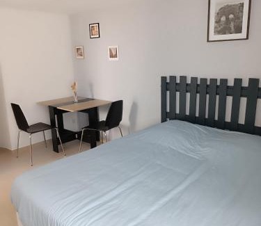 Villeneuve-le-Roi Apartment | Studio proche RER 200m et aéroport Orly 20 min