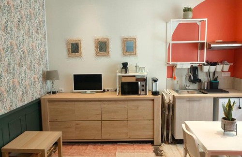 Villelaure Apartment | Studio rénové maison de village du Luberon