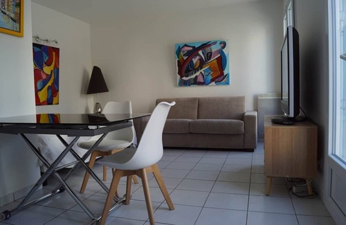 Cannes City Centre Apartment | Studio Refait à Neuf au Centre de Cannes