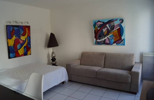 Cannes City Centre Apartment | Studio Refait à Neuf au Centre de Cannes