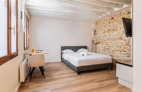 4th Arrondissement Apartment | Studio refait a neuf ile saint louis Paris 4 - 2P