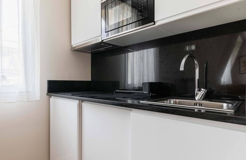 Quartier de la Plaine-de-Monceaux Apartment | Studio refait a neuf metro pereire paris 17 - 2P