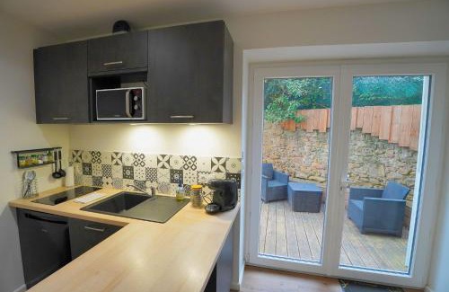 Grezieu-la-Varenne Apartment | STUDIO RENOVE RDC TERRASSE + EXTERIEUR PAYSAGE