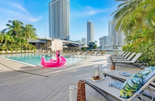 Hallandale Beach Apartment | Studio - Resort & Pool - Gym