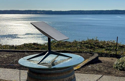 Camano Island Apartment | Studio retreat with kitchenette & stunning Sunset views - close to beaches