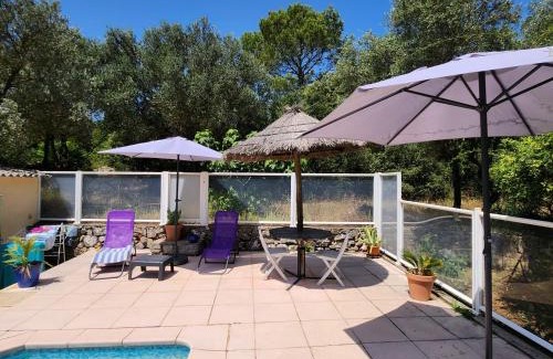 Carnoules Apartment | Studio Romance dans la nature