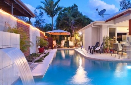 Noosaville Apartment | Studio room in luxury Home 5 min from the hussel and bussel of Noosaville