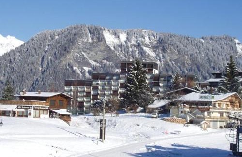 Notre-Dame-de-Bellecombe Apartment | Studio skis aux pieds avec piscine chauffée et tennis - FR-1-505-50