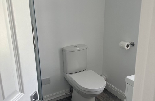 Barmby Moor Apartment | Studio - Sleeps 2 - Pets - Parking - Wifi