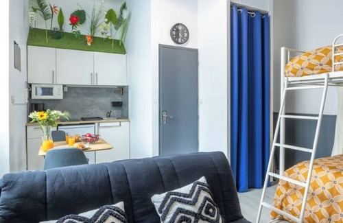 Dax Apartment | Studio sleeps 4 hyper center