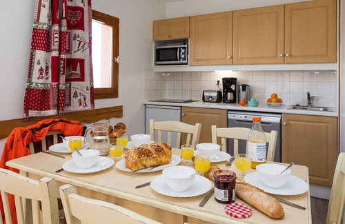 Valmeinier Apartment | Studio | Sleeps 4 | Mountain Escape in Valmeinier!