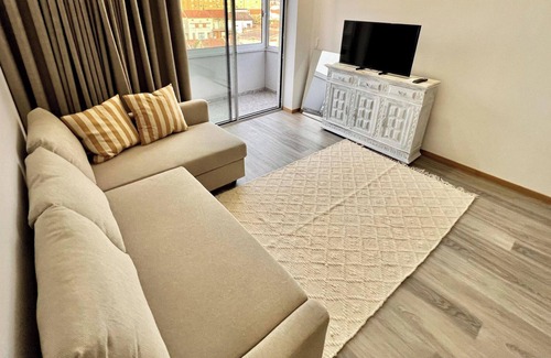 A Ver-o-Mar Apartment | Studio Sleeps 4 - Patio - Free parking - Tv & WiFi