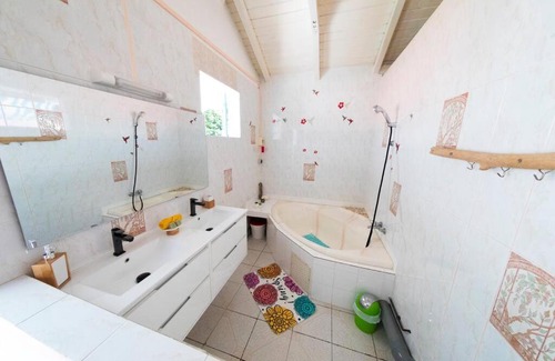 Pointe-Noire Apartment | Studio Soleil Couchant
