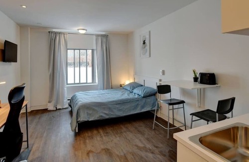 Laval Apartment | Studio Spacieux Laval, tout inclue, wifi, parking