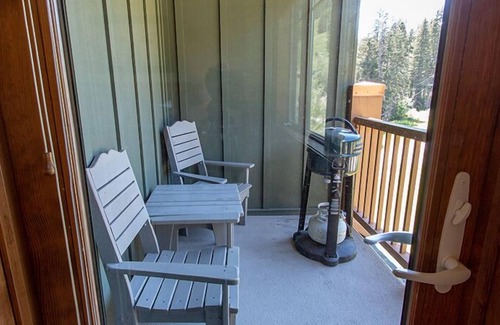 Whitefish Apartment | Studio Style Lodging Ski-In/Ski-Out