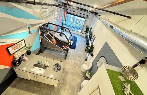 Santa Ana Apartment | Studio-style loft with Garage door only 6 miles from Disney!