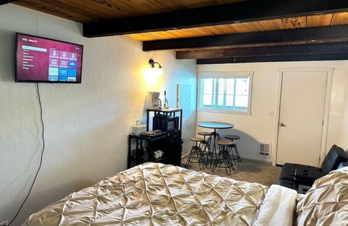 Gold Beach Resort | Studio Suite #38 River Front