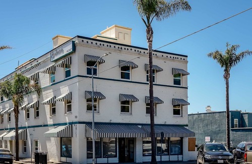 Downtown Apartment | Studio Suite at Pismo Beach Club