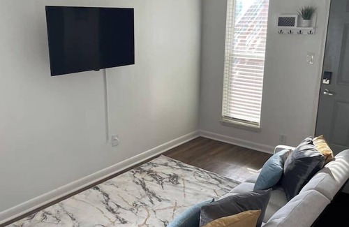 Huntsville Apartment | Studio Suite - Mins 2 Von Braun|DWTN|Space&Rocket!