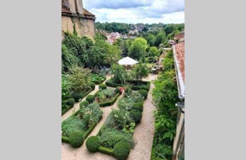 Semur-en-Auxois Apartment | Studio sur les remparts Semur-en-Auxois BOURGOGNE