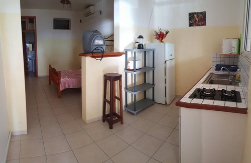 Cafeiere Cottage | Studio, terrace, beach