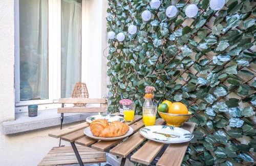 7th Arrondissement Apartment | Studio Terrasse Privée 5 min to Eiffel Tower