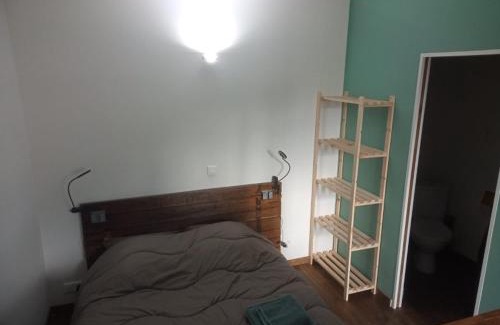 Salles-en-Toulon Apartment | Studio thème Dublin à Valdivienne